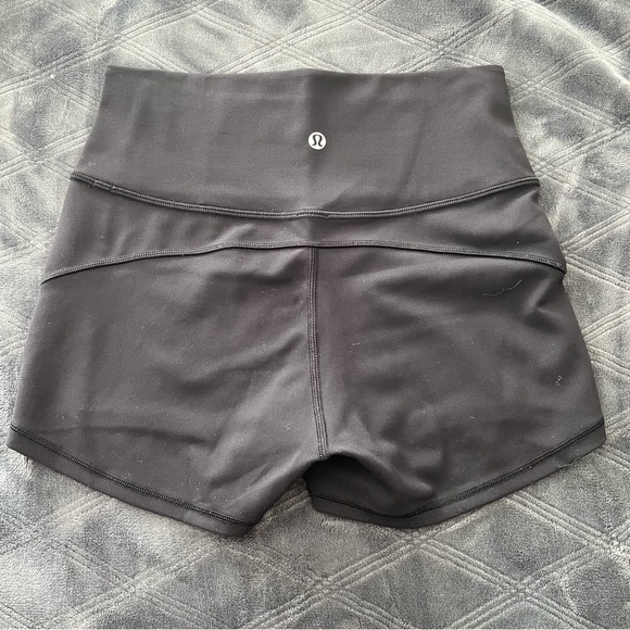 Lululemon shorts - Picture 7 of 8